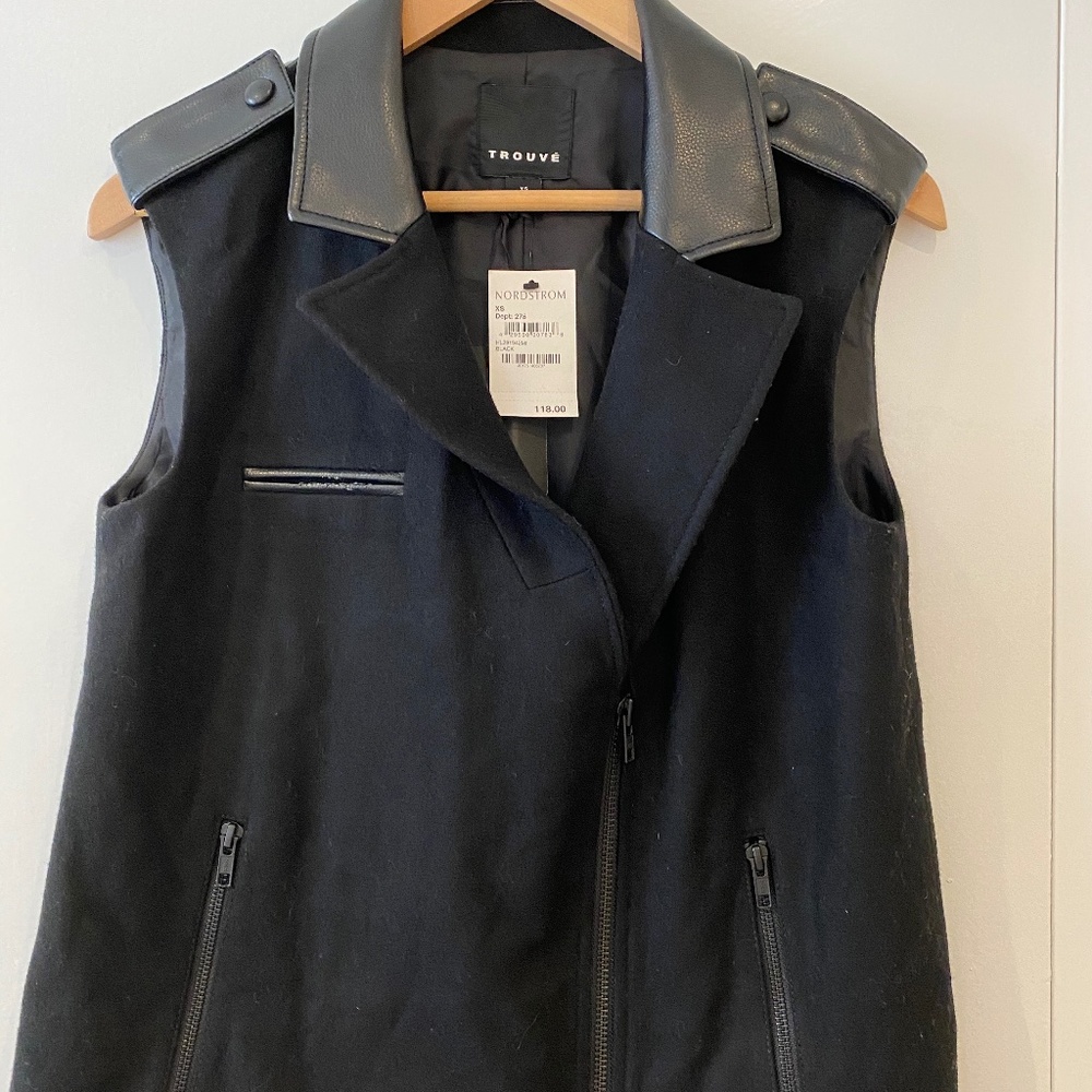 Nordstrom Trouve Vest W/ Leather Shoulder Straps